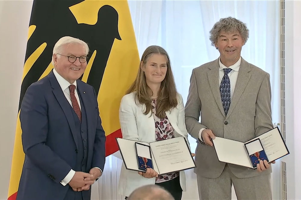 Presedintele Germaniei_ Frank-Walter Steinmeier - Barbara si Christoph Promberger Conservation Carpathia Ordinul de Merit al Germaniei 2025