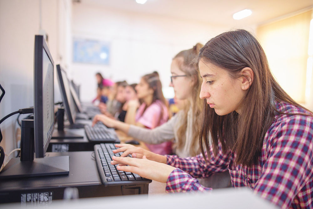 World Vision România AI copii scoala