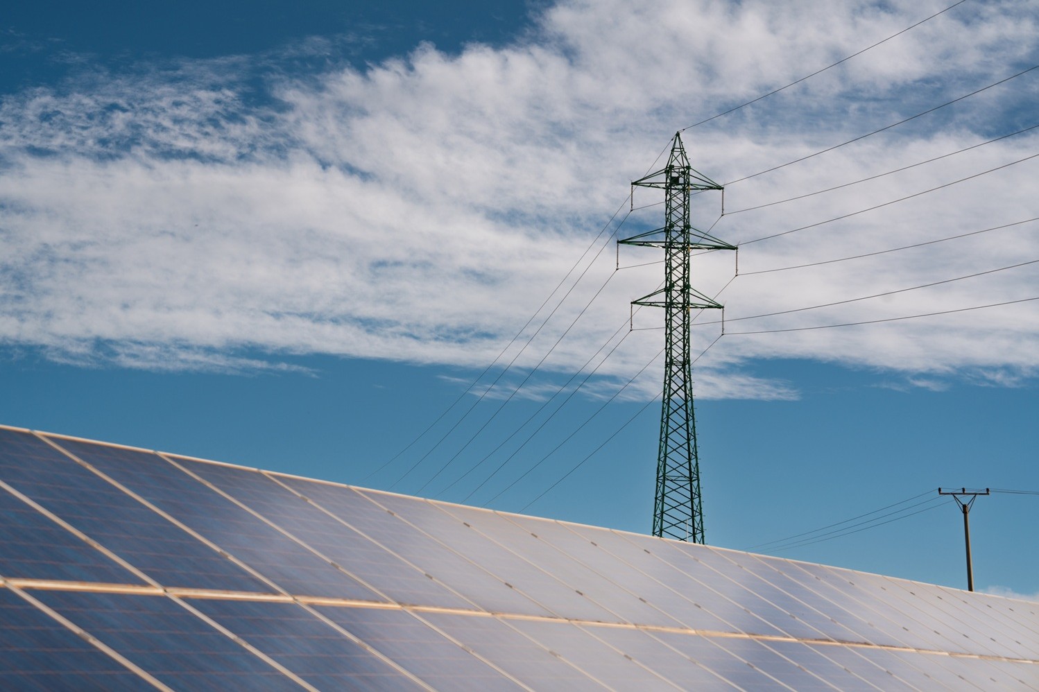 Enery Solar PV with grid infrastructure (Credit Enery)