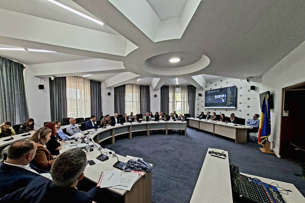 dezbatere minister economie mediu OUG second-hand, aprilie 2026