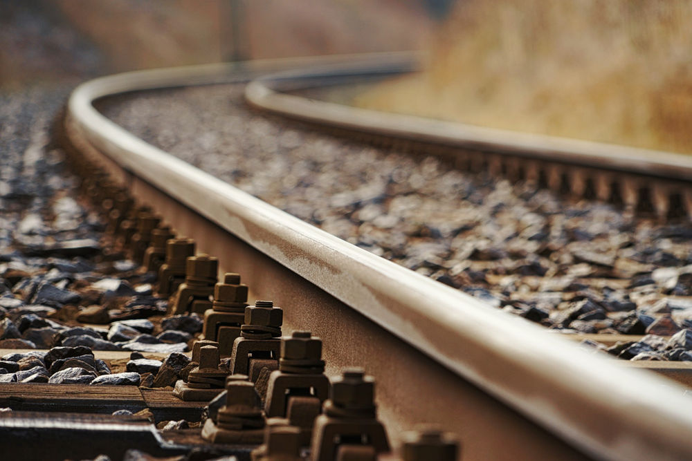 cale ferata-sine tren--johannes-plenio-_VwkL9LVa-M-unsplash