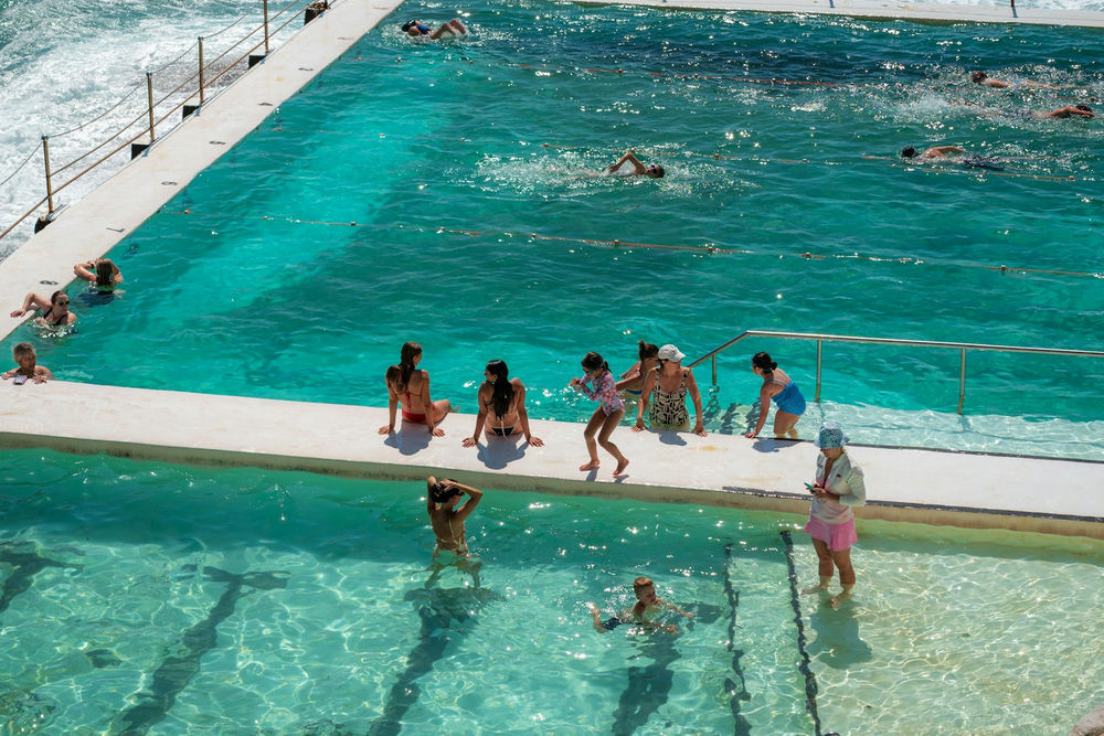piscine publice-sung-jin-cho-nH57_hJESD8-unsplash