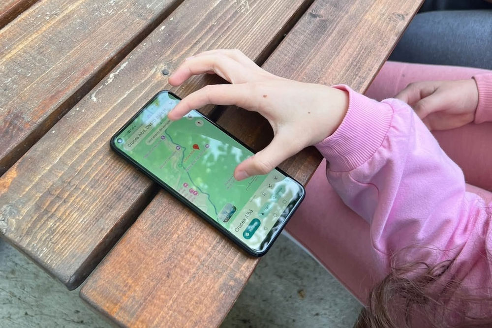 Ateliere de educație digitală pentru tinerii instituționalizați 2026